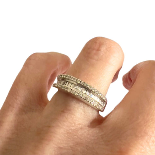 Bague 48.5 Bague de style contemporain du XXe siècle en or 18 carats avec diamants de 0,48 carat 58 Facettes Q329B