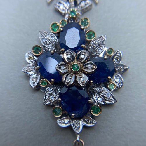 Collier Collier en or jaune argent diamants saphirs émeraudes 58 Facettes