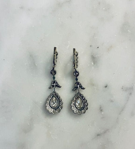 Boucles d'oreilles Paire de pendants diamants 58 Facettes