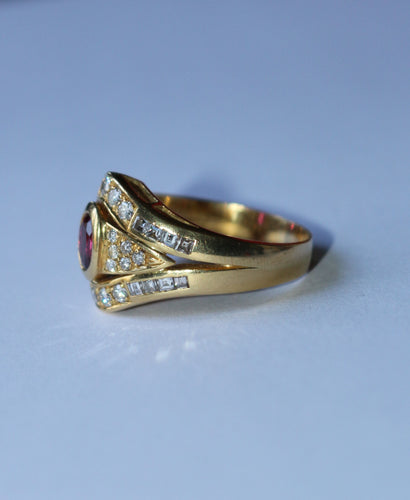 Bague or jaune rubis diamants
