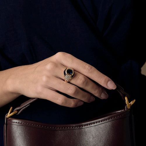 Bague 54 Bague en or jaune, saphirs et diamants 58 Facettes B250464