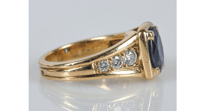 Bague 51 MAUBOUSSIN - Bague or jaune centrée d'un beau saphir 58 Facettes