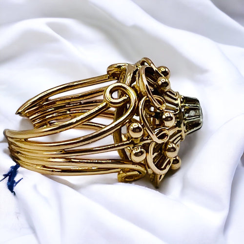 Bague Bague  or jaune 18 carats sertie d'un diamant époque 1940 58 Facettes 7468 A