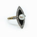 Bague 55 Bague Marquise or jaune, onyx, diamants 58 Facettes