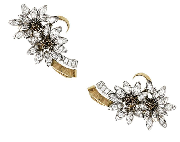 Boucles d'oreilles Boucles d'oreilles, "Edelweiss", en or jaune, platine et diamants. 58 Facettes 29984