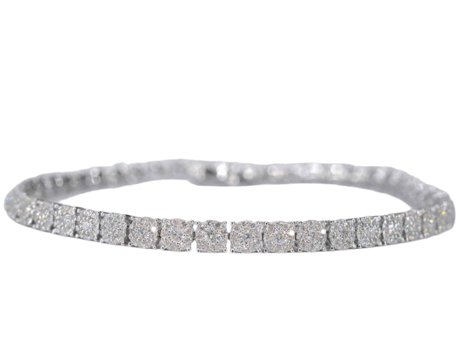 Bracelet Bracelet tennis en or blanc avec diamants 58 Facettes 2070