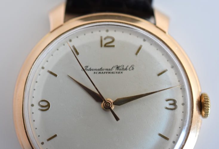 Montre Montre homme IWC Jumbo "Shark Fin", or rose 18 carats, calibre 89, vers 1959 58 Facettes IWC-300