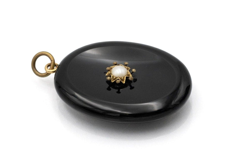 Pendentif Pendentif médaillon en onyx avec perle, fin du XIXe/XXe siècle 58 Facettes 11349