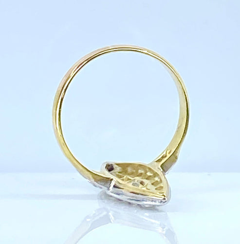 Bague 50 Bague marquise en or jaune et diamants, vers 1900 58 Facettes AB653