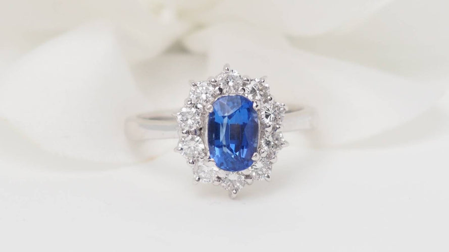 Bague 57 Bague marguerite en platine, tanzanite et diamants 58 Facettes 32520