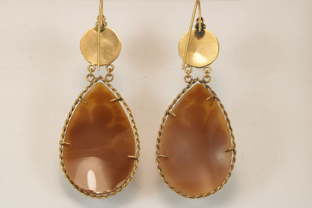 Boucles d'oreilles en or avec camées antiques