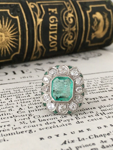 Bague 56 Bague ancienne Art Déco ornée d’émeraudes et diamants en or blanc 18k et platine 58 Facettes