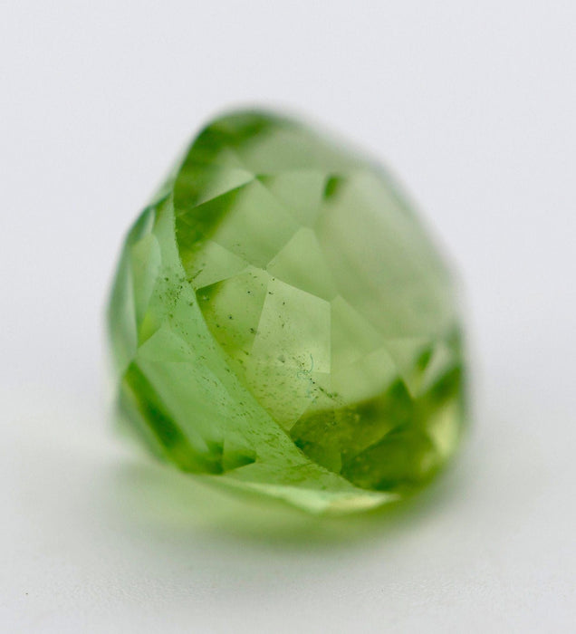 Gemstone Peridot 2.31cts 58 Facettes