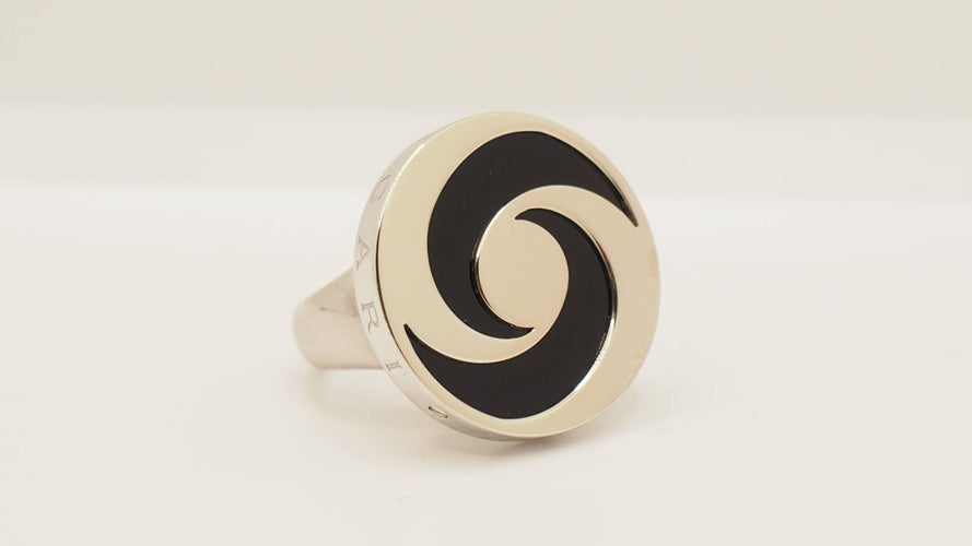 Bague 54 Bague Bulgari Yin Yang en or blanc et onyx 58 Facettes 30092