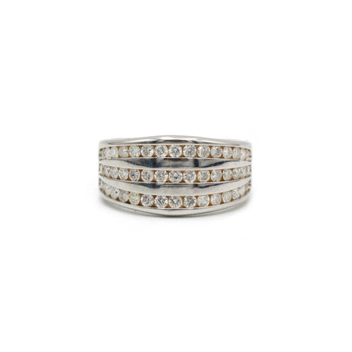Bague 54 Bague - Or blanc et diamants 58 Facettes 1105