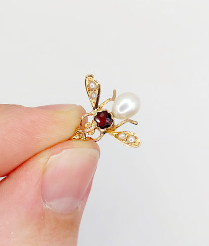 Pendentif Pendentif abeille or rose, grenat et perles (circa 1900) 58 Facettes A06273