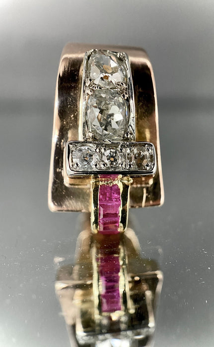 Bague modèle Tank asymétrique d'époque 1930/40 3 ors rubis diamants