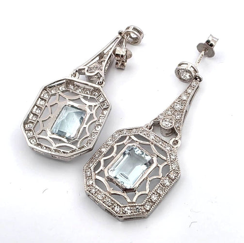 Boucles d'oreilles Boucles d'oreilles en platine avec aigue-marine et diamants 58 Facettes