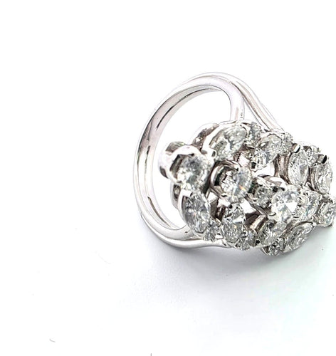 Bague 46 Bague en or blanc 18 carats avec diamants 58 Facettes
