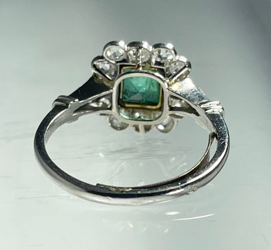 Bague 51 Bague début XXe émeraude et diamants 58 Facettes 205