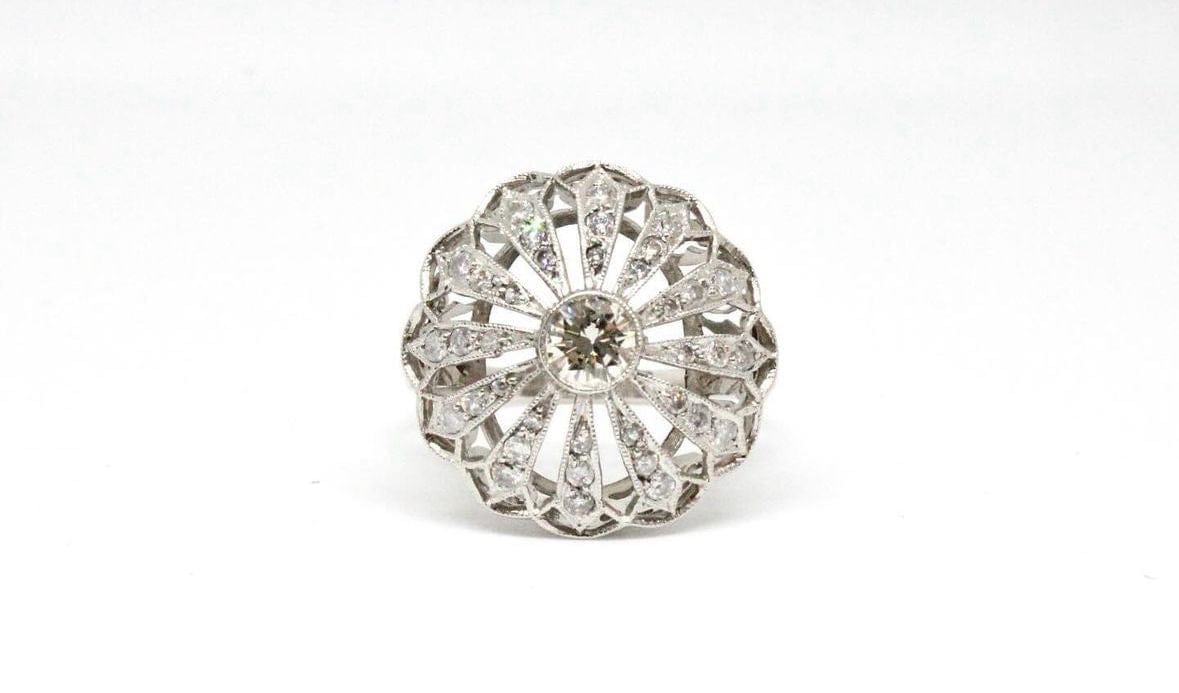 Bague 53.5 Art Déco style bombe ring platinum with diamonds. 58 Facettes