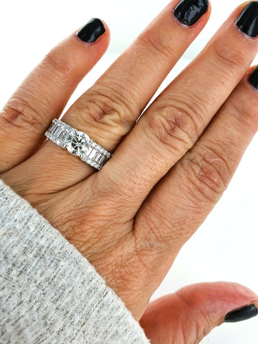 Bague 55 Solitaire en or gris et diamants 58 Facettes