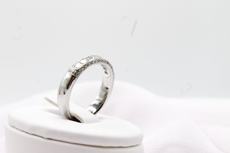 Bague Bague demi-alliance diamants taille princesse 0,70 ct en or blanc 750 58 Facettes 240269