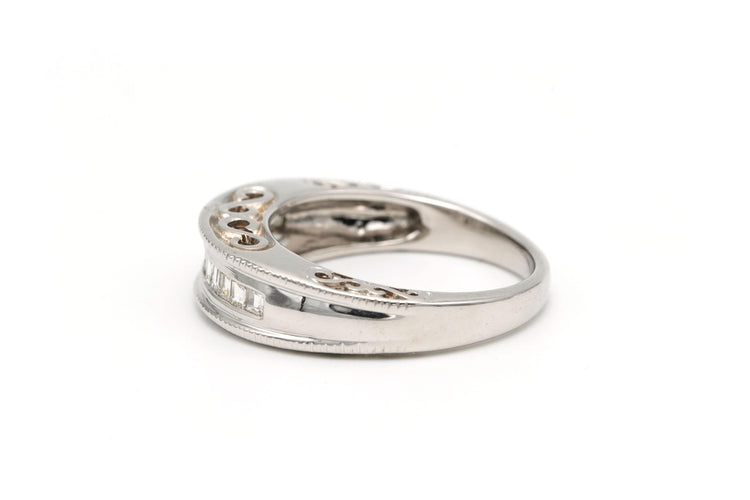 Bague 53 Bague contemporaine en or blanc sertie de diamants 58 Facettes 19457