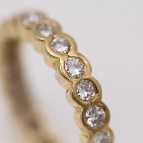 Bague 51.5 Alliance en or jaune et diamants 58 Facettes D359539JC