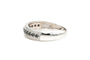 Bague 52 Bague contemporaine en or blanc 18 carats sertie de saphirs 58 Facettes B505