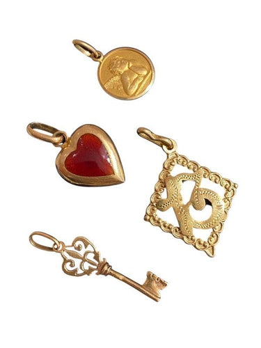 Pendentif Pendentif porte bonheur 13 composé en or jaune 18k 58 Facettes