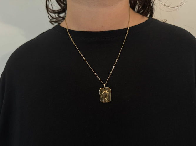 Augis - Médaille Vierge en or jaune 18 carats