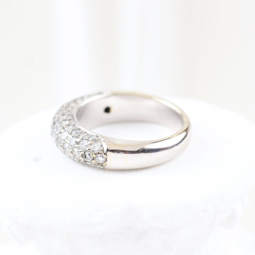 Bague 52 Bague en or blanc 18 carats pavée de diamants 58 Facettes VV1-C