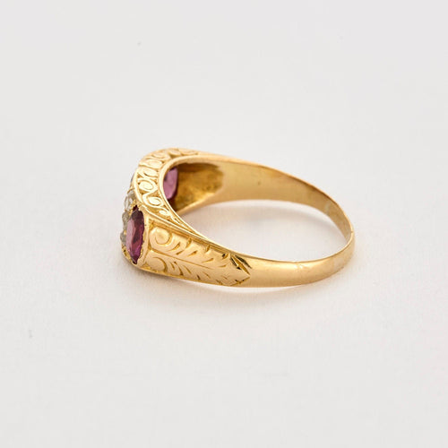 Bague 55.5 Bague or jaune, rubis et diamants 58 Facettes GULK244