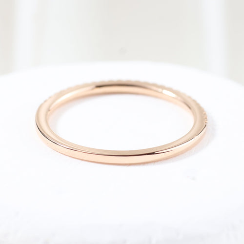 Bague 54 Bague en or rose sertie de diamants taille brillant en canal 58 Facettes J0100324