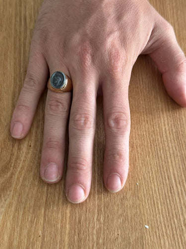 Bague Intaille or et hématite