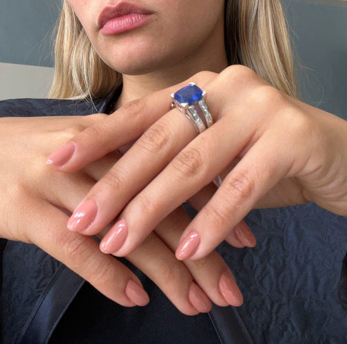 Bague 53 Bague en or blanc sertie d'un saphir et de diamants 58 Facettes