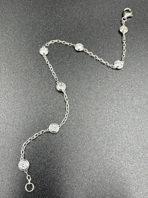Bracelet CARTIER. Collection "Diamants légers, bracelet or blanc et diamants 58 Facettes