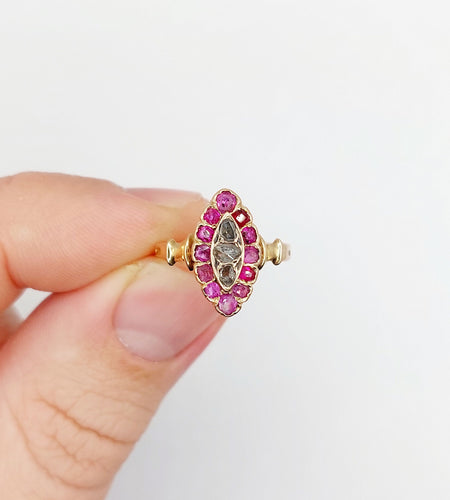 Bague 49 Bague marquise antique en or rose 18k et diamants taille rose rubis 58 Facettes A06448