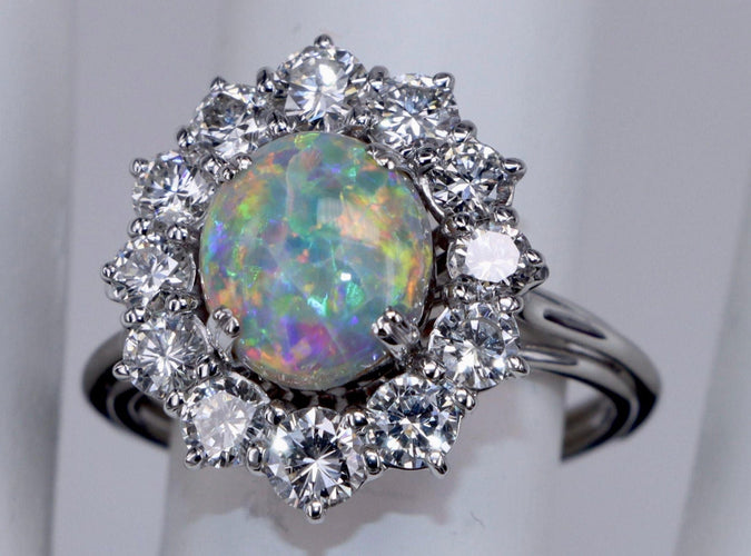 Bague 53 Bague en or blanc Opale Ethiopienne et Diamant 58 Facettes BA-153