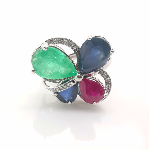 Bague 54 Bague or blanc et pierres précieuses 58 Facettes