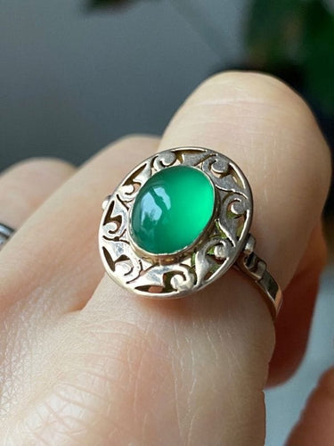 Bague 53 Bague or rose sertie d’une chrysoprase 58 Facettes