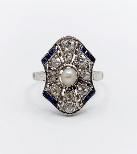 Bague marquise Art Déco Platine perle, diamants et saphirs calibrés (circa 1920) 58 Facettes A06226