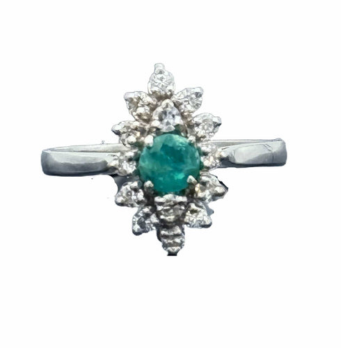 Bague 53 Bague marquise or gris, émeraude, diamant 58 Facettes