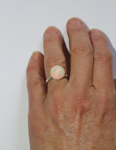 Bague 51 Bague en or blanc Opale et diamants 58 Facettes 585
