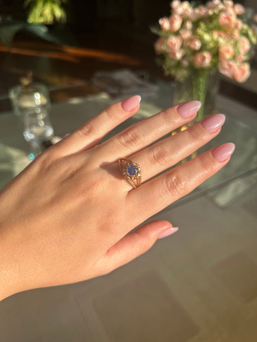 Bague 57 Bague - Or jaune, saphir et diamants 58 Facettes 1164