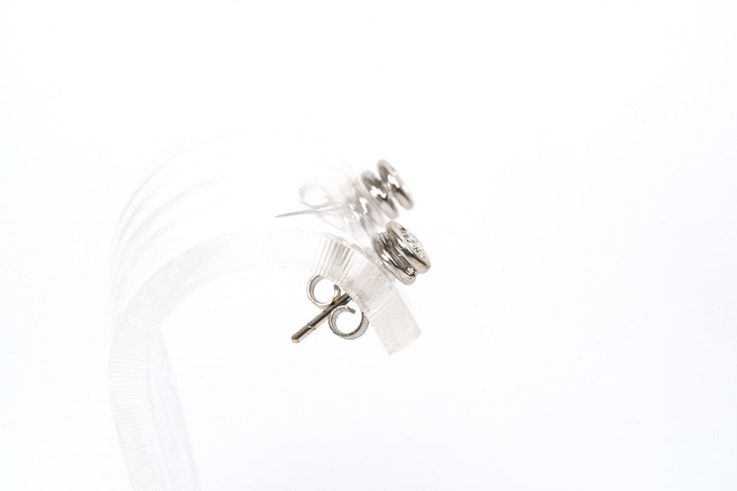 Boucles d'oreilles Boucles d'oreilles contemporaines or blanc, diamants 58 Facettes B459