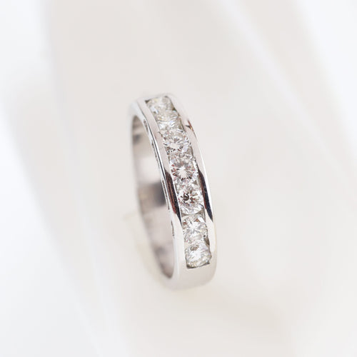 Bague Alliance en or blanc 18 carats sertie de diamants naturels taille brillant 58 Facettes 131455B