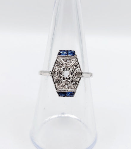 Bague 53.5 Bague marquise art deco or blanc 18k et platine ornée de diamants taille roses et de saphir calibrés dans une monture géométrique 58 Facettes A04976