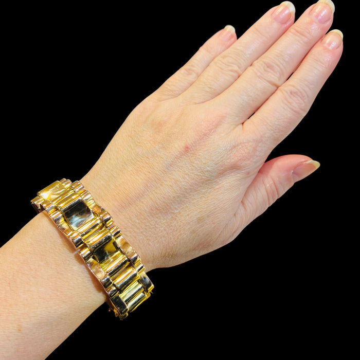 Bracelet Superbe bracelet « tank » en or rose et or jaune 18 carats, vers 1940 58 Facettes 7829 A